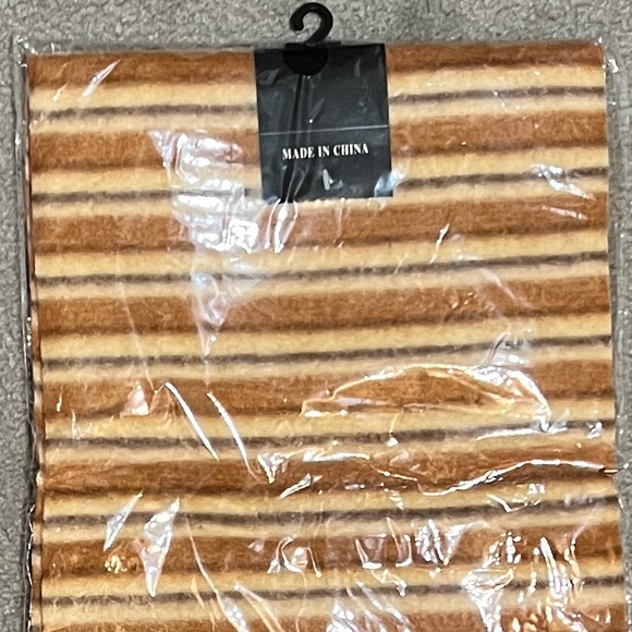 NEW - Soft Wool Blend Scarf with Fringe - Picture 3 of 4